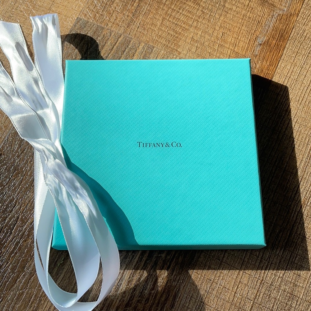 TIFFANY & CO BOX WITH RIBBON